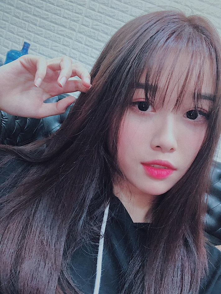 Bạn gái xinh như thiên thần của Văn Toàn khiến hội chị em buồn lòng-4