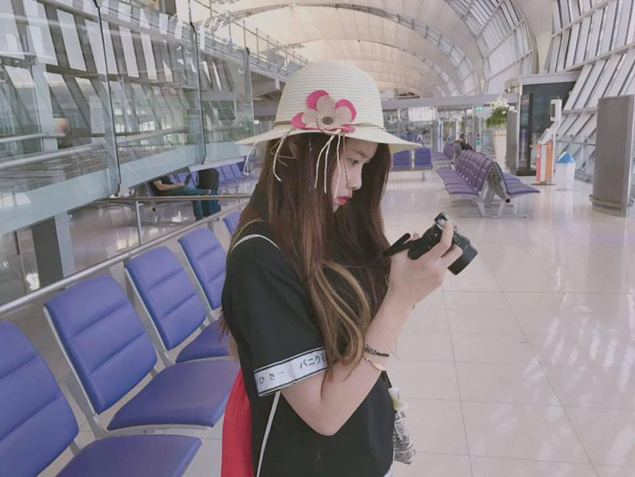 Bạn gái xinh như thiên thần của Văn Toàn khiến hội chị em buồn lòng-9