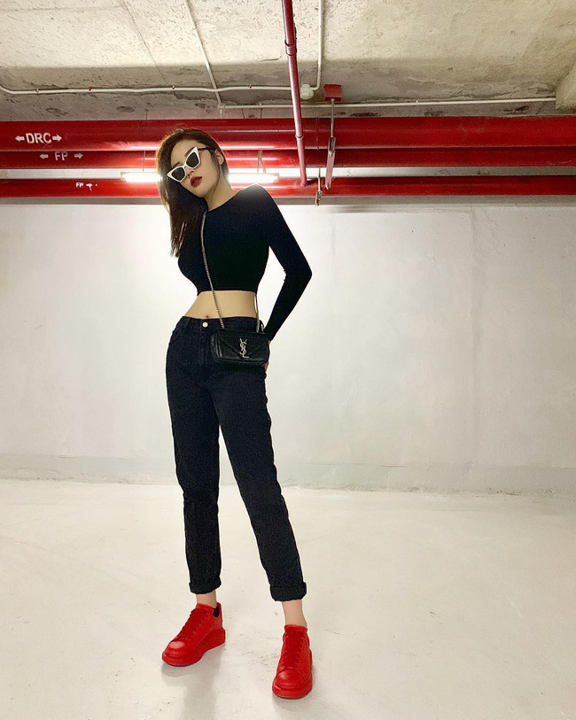 Diện crop top siêu chất, Kỳ Duyên được cư dân mạng trao ngay danh hiệu vòng eo vạn người mê-1