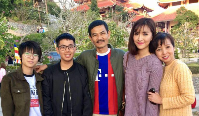 Mẹ Bích Phương lại gây sốt khi tiết lộ sự thật phũ phàng: Nhặt con gái ở gốc phi lao đem về nuôi, ngày bé vừa đen, vừa xấu-4