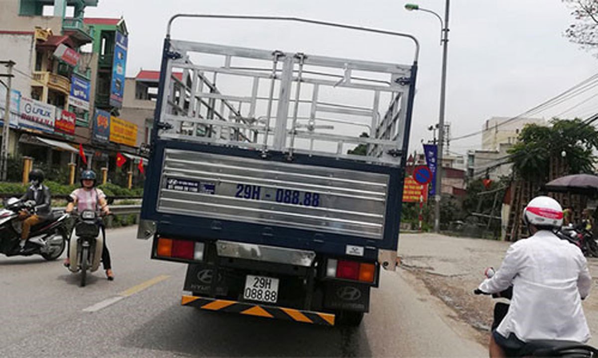 Ô tô cỏ 500 triệu, bốc trúng biển số khủng bán luôn giá 1,6 tỷ-9