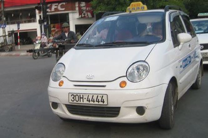 Ô tô cỏ 500 triệu, bốc trúng biển số khủng bán luôn giá 1,6 tỷ-17