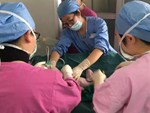 Mẹ mới sinh phải cắt cụt tứ chi sau khi bị áp xe vú: Bác sĩ sản khoa tiết lộ thông tin bất ngờ-14