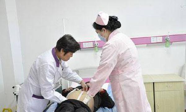 Vợ thường xuyên mệt mỏi sau sinh 3 tháng, đi khám bác sĩ giận tím mặt với người chồng-2