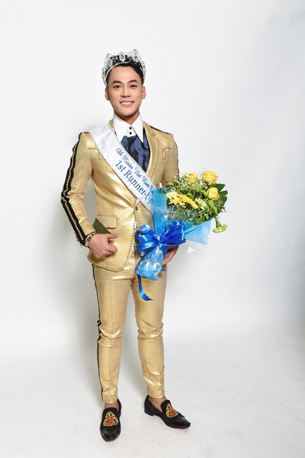 Ca sĩ tuyên bố ngủ chung giường quá giới hạn bình thường” với Mr Đàm là ai?-3