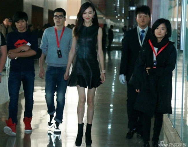 Đại mỹ nhân đến mấy cũng mặc kém đẹp vì gầy vêu vao: Son phấn không cứu nổi, hàng hiệu cũng chào thua!-20