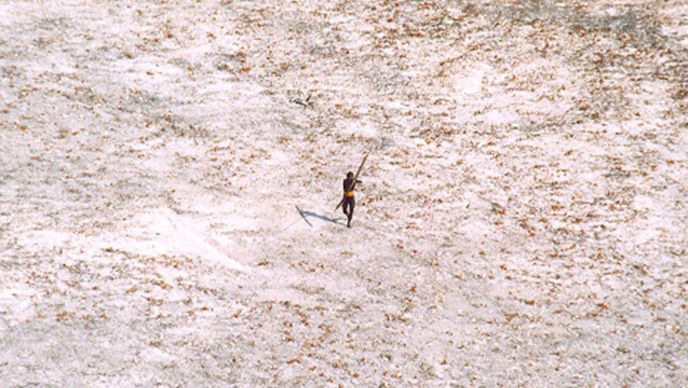 Sự thật bộ tộc bí ẩn thấy người lạ là giết trên hòn đảo cấm ở Ấn Độ-2