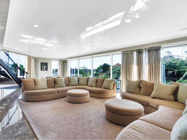 Biệt thự đẹp như mơ của xã hội đen, giảm nửa giá vẫn không ai dám mua-16