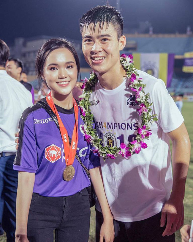 Bạn gái xinh như mộng của Duy Mạnh được fan vô cùng yêu mến vì lý do này!-8