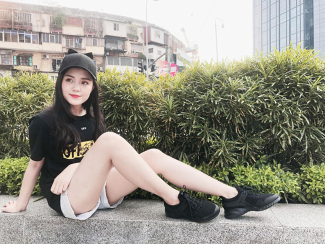 Bạn gái xinh như mộng của Duy Mạnh được fan vô cùng yêu mến vì lý do này!-13