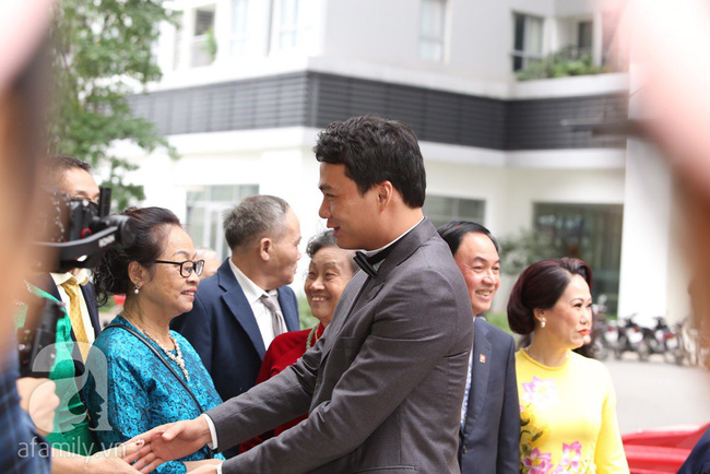 Cuối cùng chú rể của Á hậu Thanh Tú lộ diện, hóa ra lại là đại gia quen mặt đình đám trong giới doanh nhân Việt Nam-5