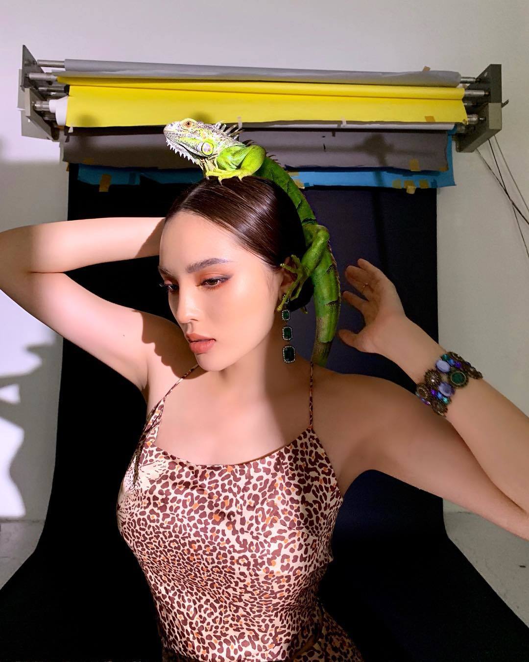 Điểm đặc biệt trong bức ảnh chụp chung của Nhã Phương và Trường Giang-8