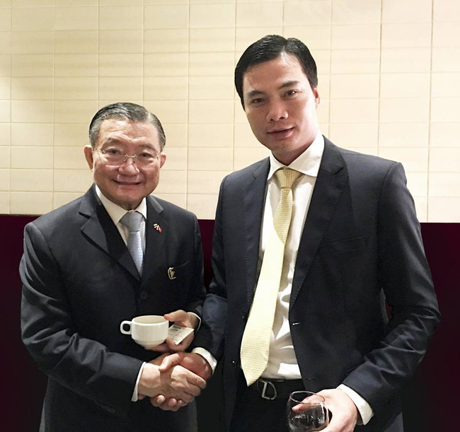 Chân dung chồng đại gia U40 của Á hậu Thanh Tú: Quá khứ nghèo, từng làm thêm nuôi anh trai ăn học-4