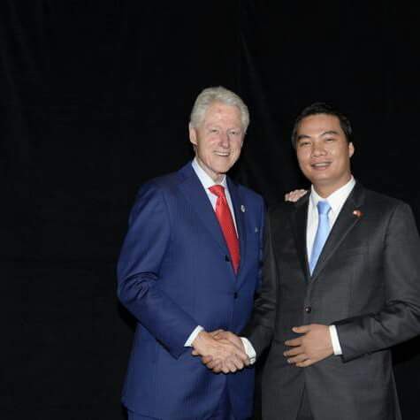 Chân dung chồng đại gia U40 của Á hậu Thanh Tú: Quá khứ nghèo, từng làm thêm nuôi anh trai ăn học-5