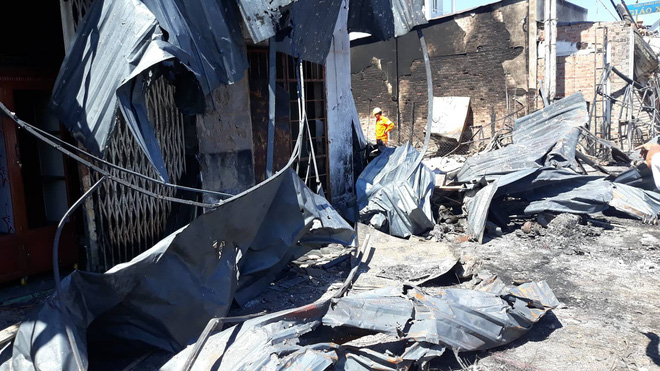 Vụ tai nạn thảm khốc khiến 6 người tử vong ở Bình Phước: Chào vĩnh biệt 3 mẹ con bán nước mía-4