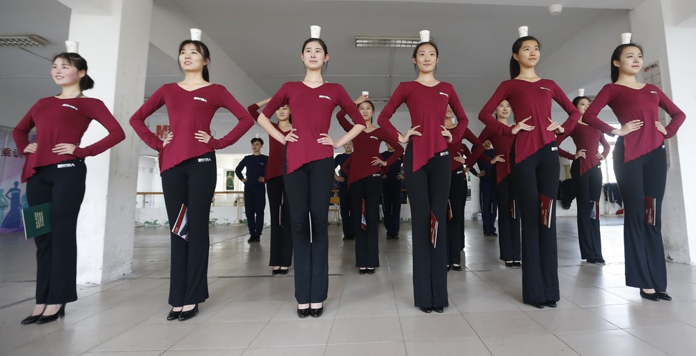 Bên trong những lớp học huấn luyện thể thao, nghệ thuật khắc nghiệt đến kinh hoàng tại Trung Quốc-22