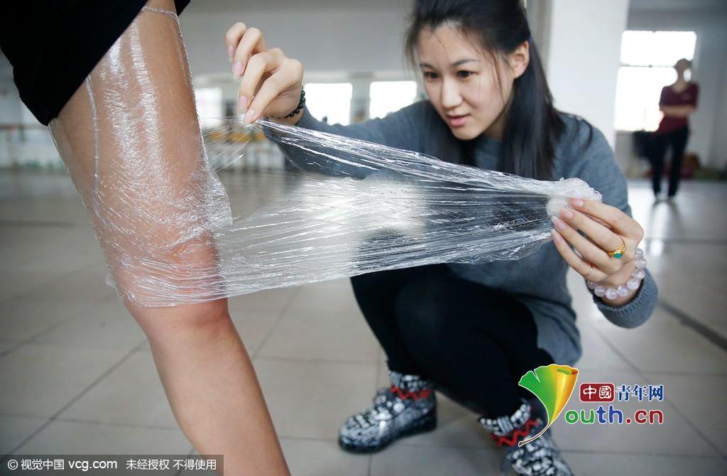 Bên trong những lớp học huấn luyện thể thao, nghệ thuật khắc nghiệt đến kinh hoàng tại Trung Quốc-20