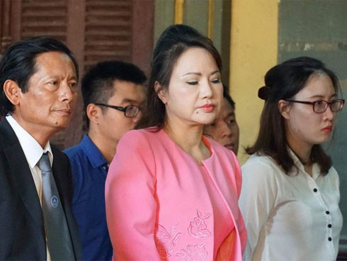 Đại gia Chu Thị Bình đòi 245 tỷ đồng đang nằm tại Eximbank