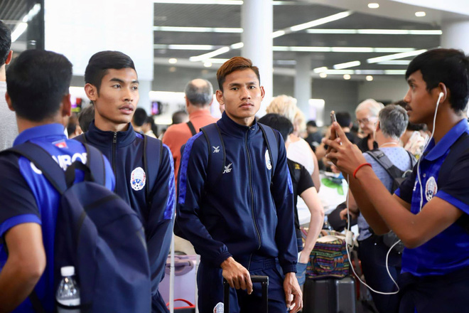 Đội tuyển Campuchia đã đặt chân tới Việt Nam mà không có sự dẫn dắt của HLV trưởng-5