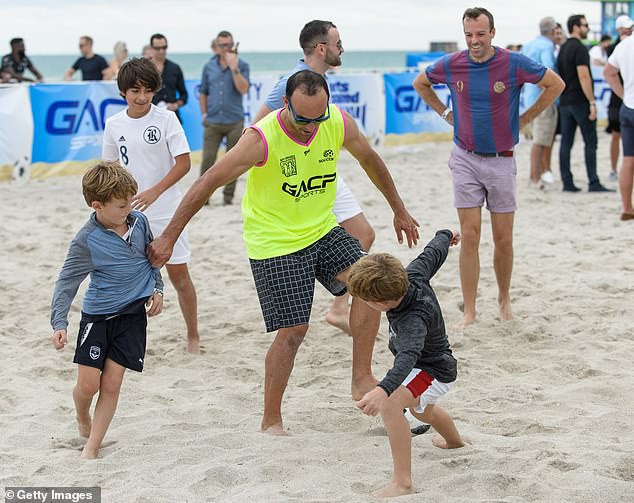 Mỹ nhân làng tennis trổ tài chơi bóng đá, thắng cả cựu sao Ngoại hạng Anh-5