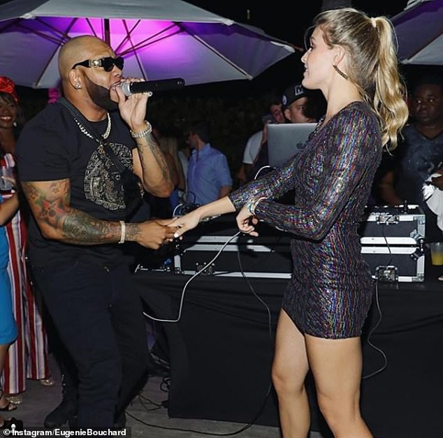 Mỹ nhân làng tennis trổ tài chơi bóng đá, thắng cả cựu sao Ngoại hạng Anh-6