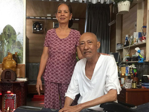 Nghệ sĩ Lê Bình: Mong mau bớt đau để viết nốt tự truyện-4