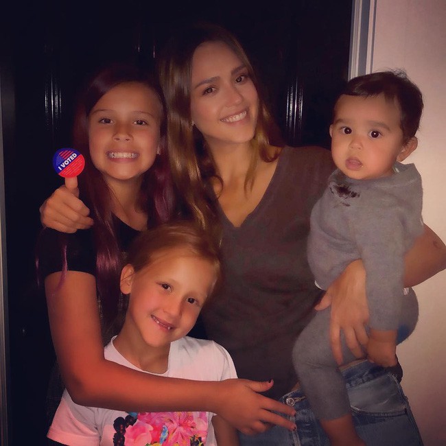Nổi tiếng và giàu có như Jessica Alba mà vẫn dạy con nghiêm khắc thế này, bảo sao con không ngoan ngoãn, tự lập-12