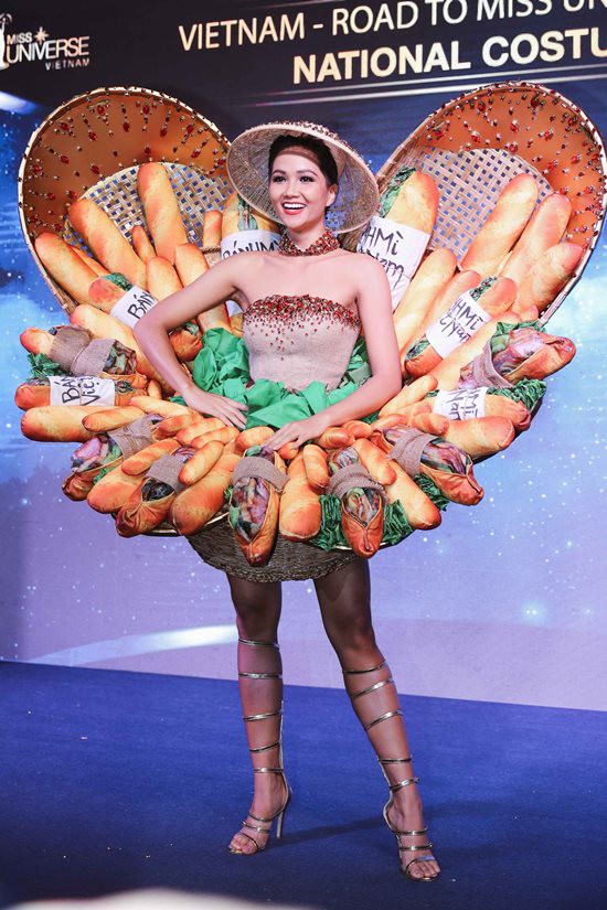 Trang phục của HHen Niê gây tranh cãi: Bánh mì không bao giờ có thể đại diện cho văn hoá Việt Nam!-5