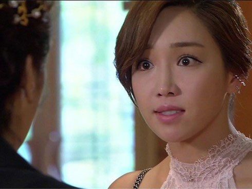 Ngày nào chồng cũng đưa con đến nhà bố mẹ chơi và ăn uống, nhưng đằng sau là âm mưu thật đáng khinh bỉ