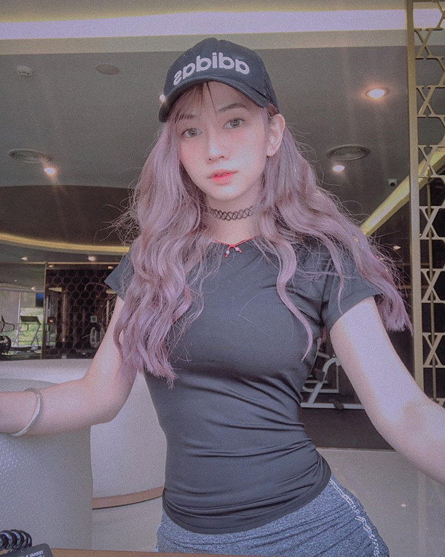 Loạt hot girl nóng bỏng khiến dân tình tá hỏa vì nhan sắc thật-11