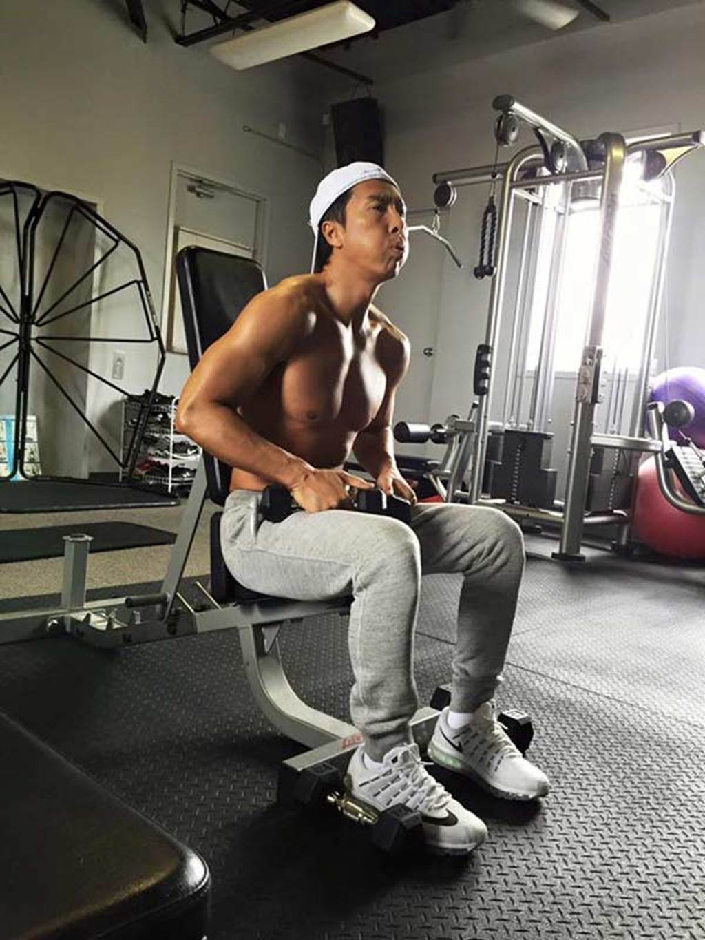 Bí mật loại súp thần thánh giúp Chân Tử Đan cường tráng ở tuổi 55-4