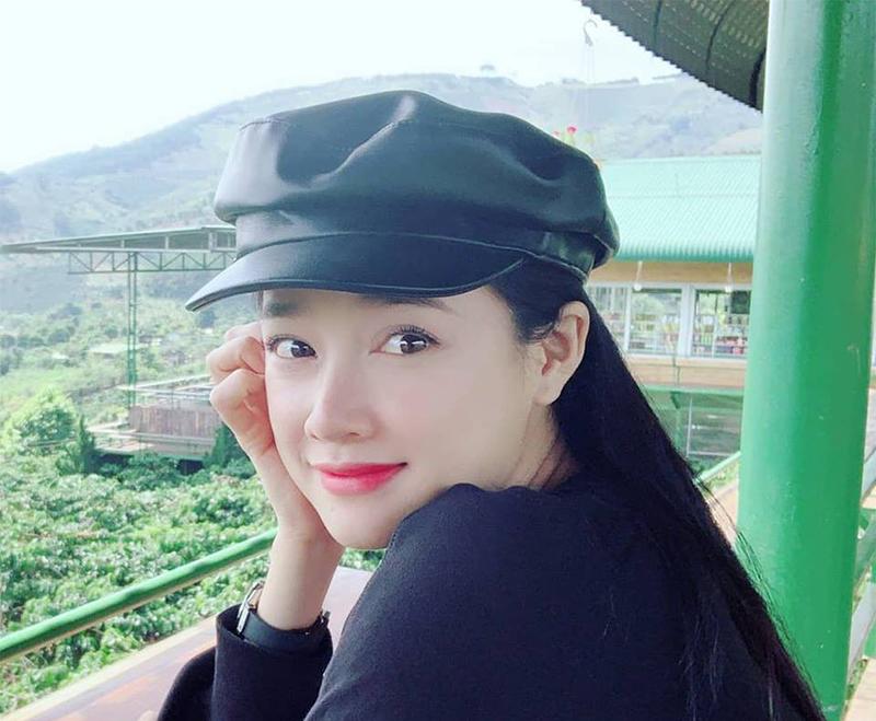 Mặt nở mũm mĩm lên trông thấy, Tú Anh, Nhã Phương vẫn quyết không khai” chuyện mang bầu-10