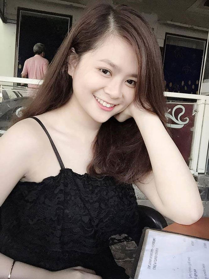 Vẻ đẹp nóng bỏng của bạn gái tuyển thủ Việt Nam Phạm Đức Huy-3