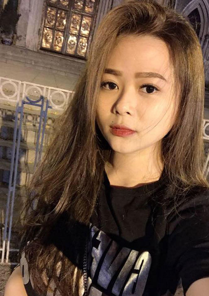 Vẻ đẹp nóng bỏng của bạn gái tuyển thủ Việt Nam Phạm Đức Huy-8