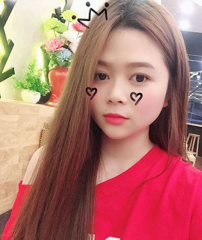 Vẻ đẹp nóng bỏng của bạn gái tuyển thủ Việt Nam Phạm Đức Huy-10