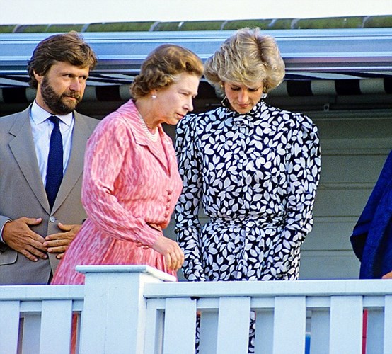 Công nương Diana nhiều lần tìm đến mẹ chồng khóc lóc nhưng phản ứng của Nữ hoàng Anh mới khiến người ta thất vọng-1