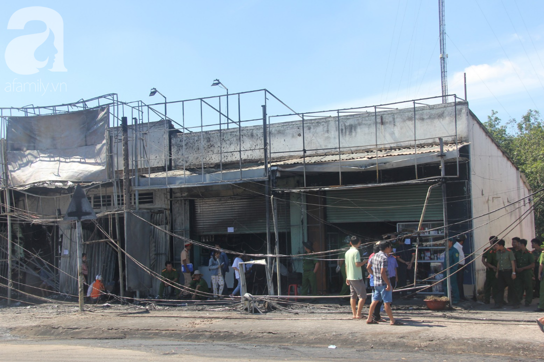 Nghẹn lòng cảnh chồng đưa thi thể vợ và 2 con nhỏ về quê sau vụ cháy xe bồn chở xăng ở Bình Phước-1