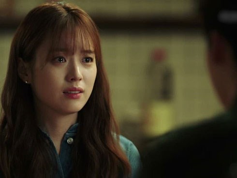 Lương tháng vài chục triệu, vợ trẻ vẫn phải sống khổ sở bởi tính