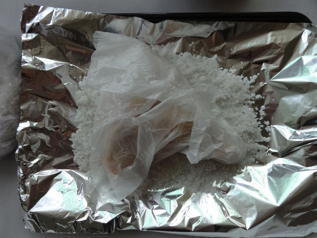 Gà nướng muối làm theo cách này vừa dễ lại ngon!-3