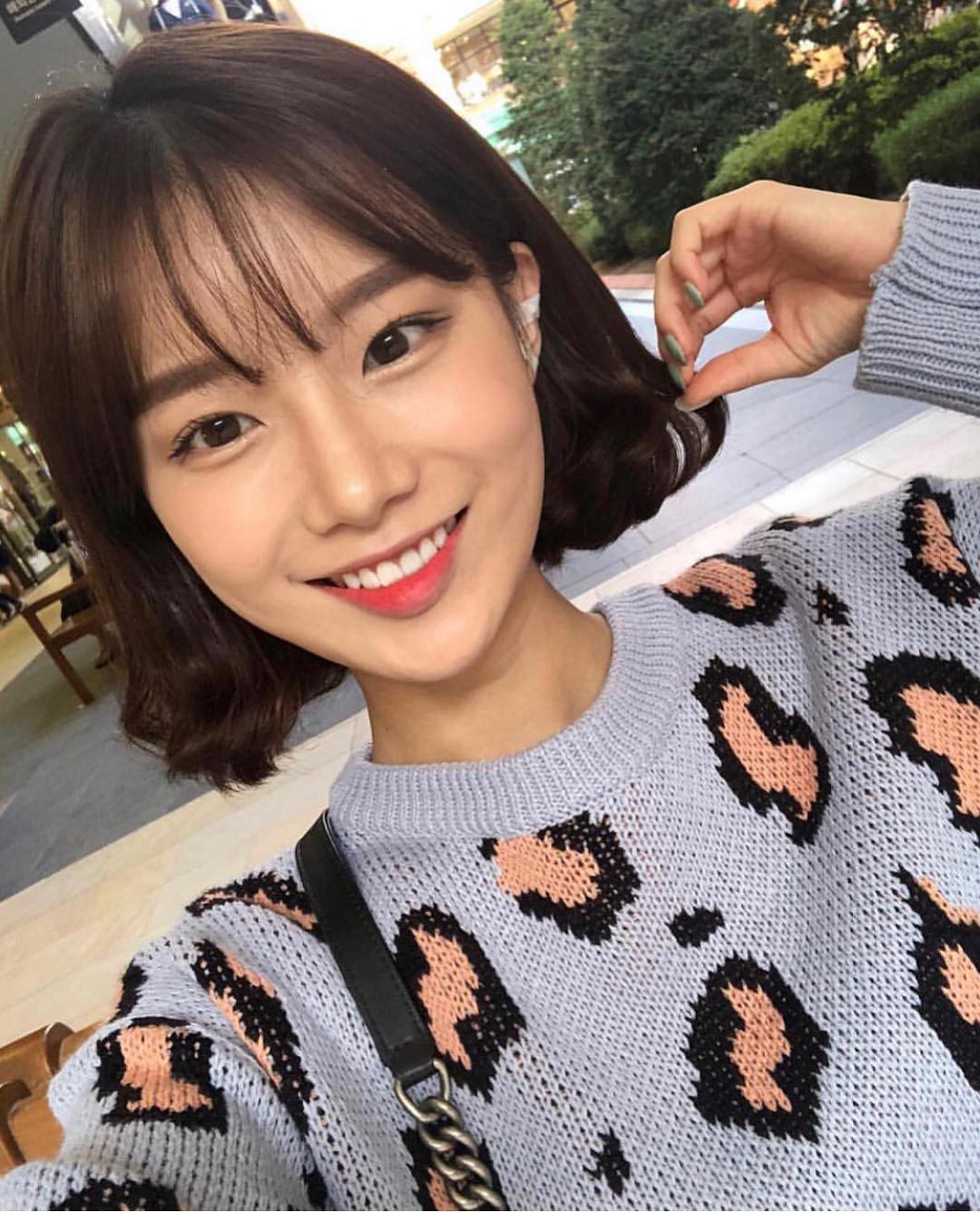 Lạnh thế này để tóc mái là thích nhất, chị em cứ chọn kiểu mái này là trẻ ra hẳn vài tuổi chứ chẳng ít-2