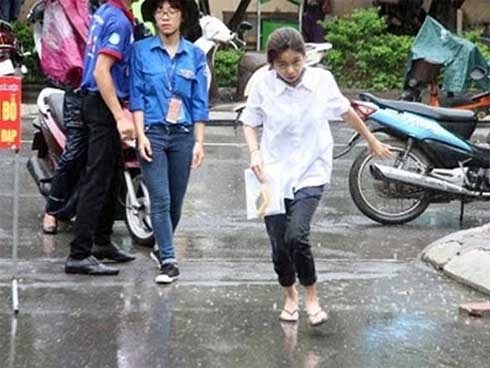 Khẩn cấp: Học sinh TP.HCM nghỉ học từ 12 giờ trưa nay