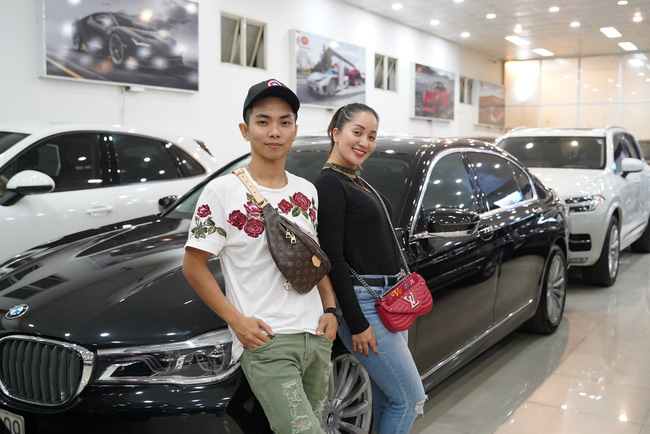 Phan Hiển mạnh tay mua xế hộp tặng vợ, nghe lý do tặng quà mới đáng ngưỡng mộ làm sao-3