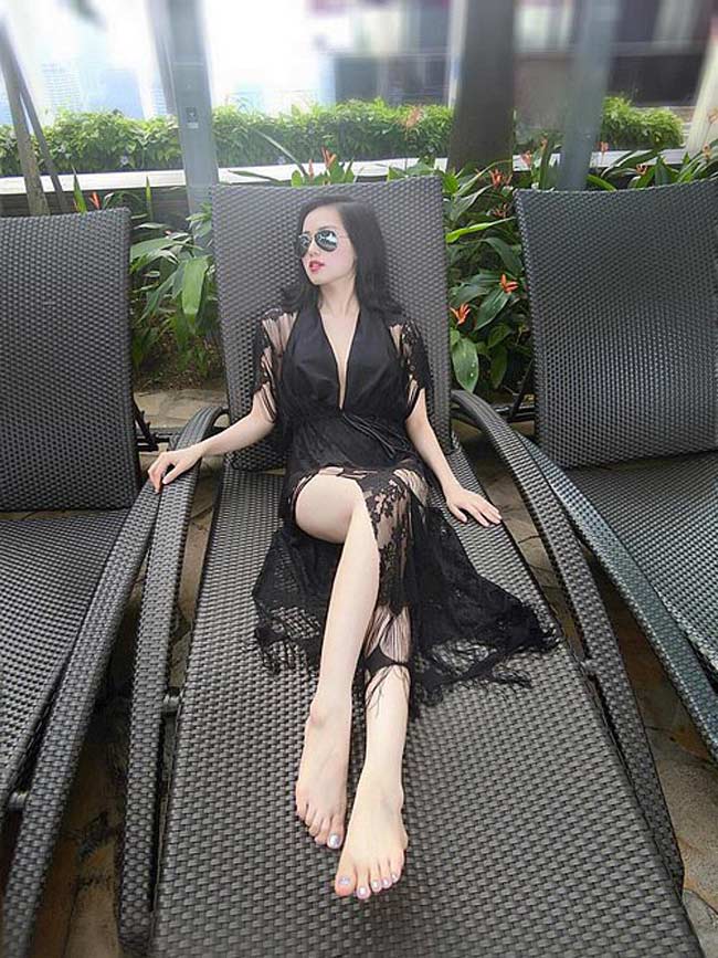 Top bà mẹ bỉm sữa gợi cảm, lấy lại dáng giỏi nhất showbiz Việt-19