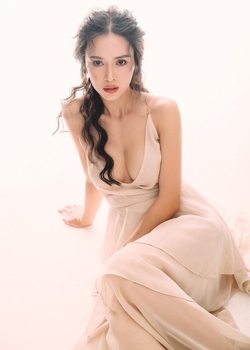 Những vòng 1 silicon như muốn nổ tung của sao Việt: Kỳ Duyên, Phi Thanh Vân chưa phải nóng nhất-17