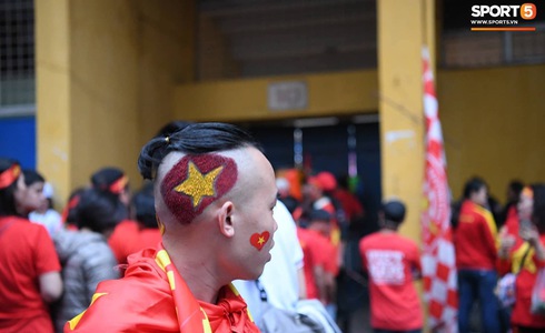 Tuyển Việt Nam vào bán kết AFF Cup với ngôi đầu bảng-34