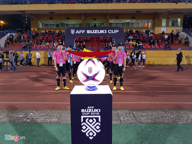 Tuyển Việt Nam vào bán kết AFF Cup với ngôi đầu bảng-15