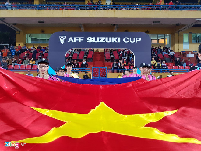 Tuyển Việt Nam vào bán kết AFF Cup với ngôi đầu bảng-16