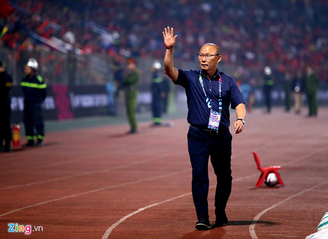 Tuyển Việt Nam vào bán kết AFF Cup với ngôi đầu bảng-17