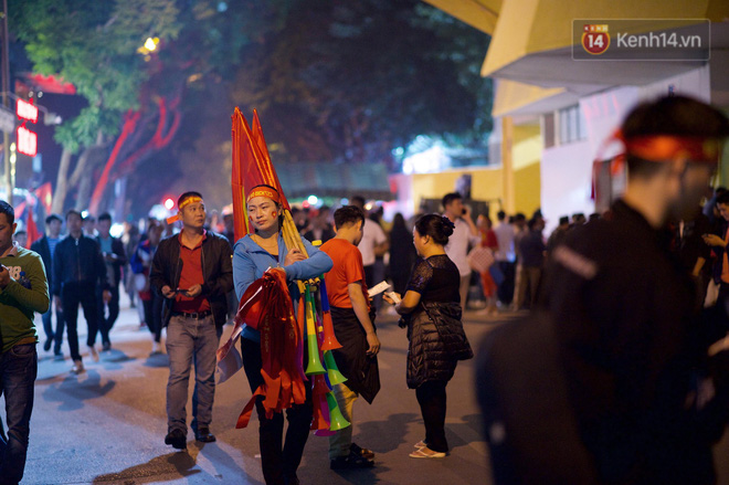 14.000 CĐV trên sân Hàng Đẫy chung vui với ĐT Việt Nam sau trận thắng Campuchia-19