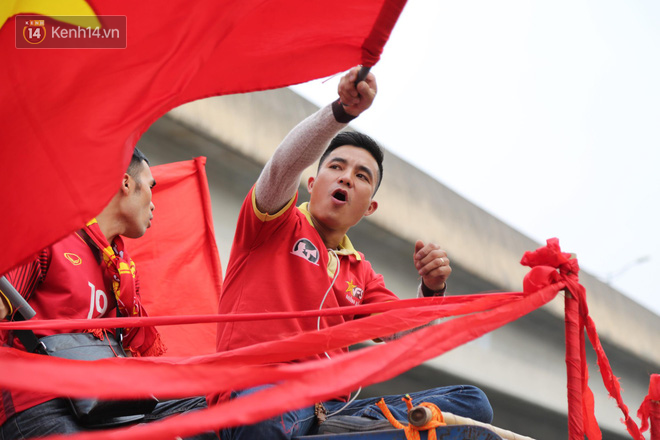 14.000 CĐV trên sân Hàng Đẫy chung vui với ĐT Việt Nam sau trận thắng Campuchia-1